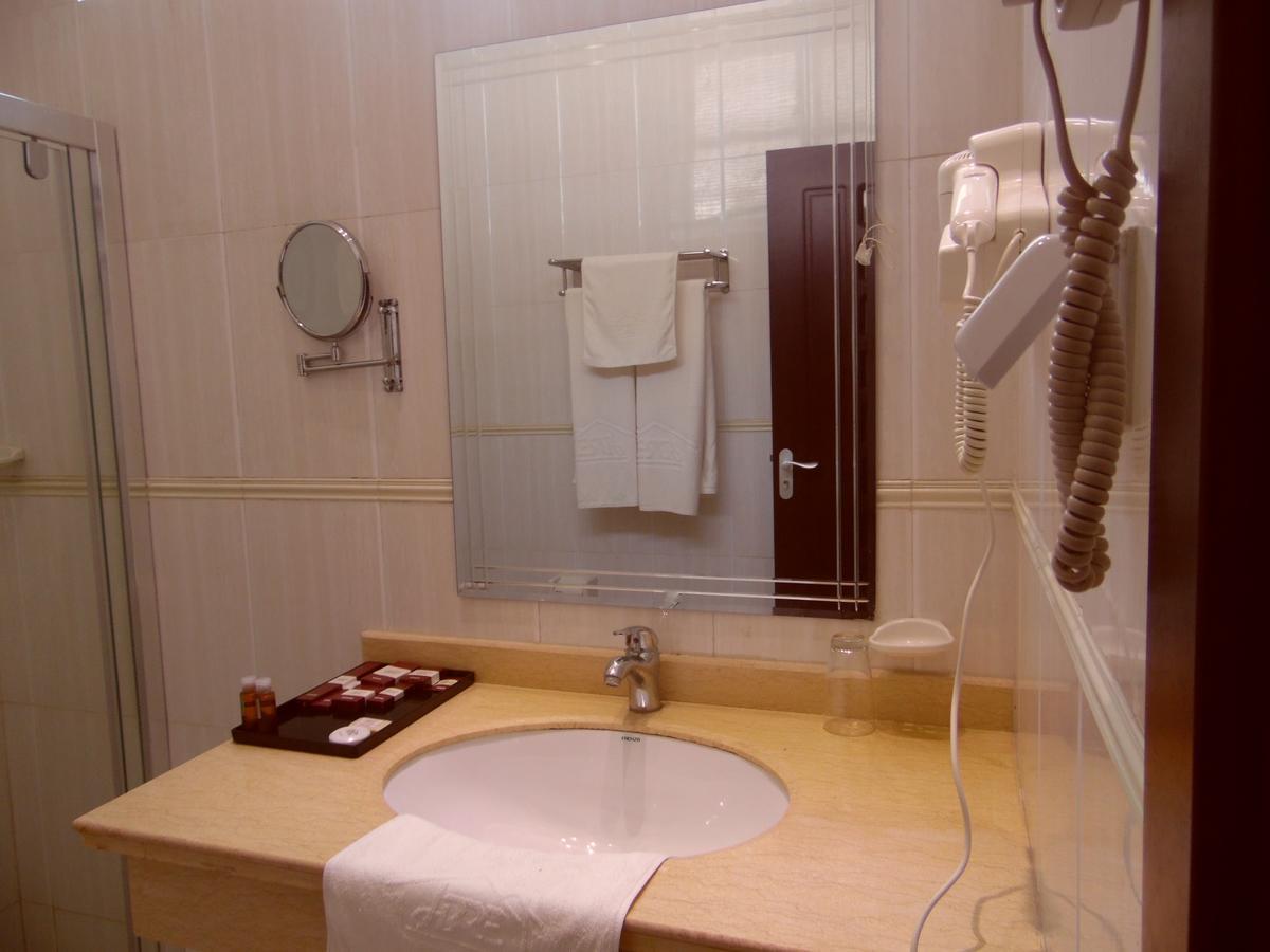 Hotel Belair Residence Бужумбура Екстер'єр фото